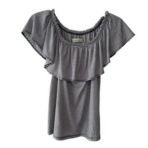 🤑5/$25 Abercrombie & Fitch Black and White Ruffled Blouse